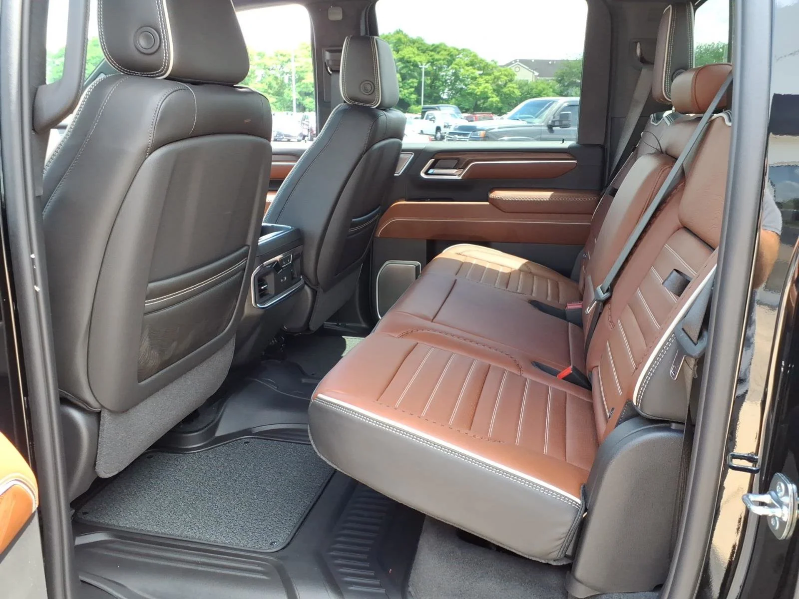 2026 GMC Sierra 3500HD Denali Ultimate - Photo 7
