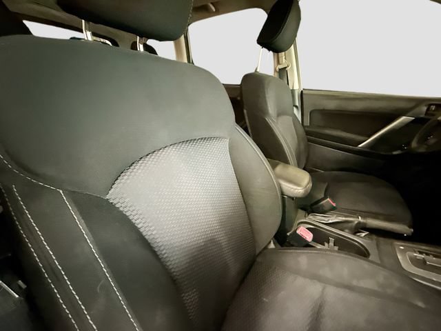Used 2014  Subaru 2.5i Premium image 28