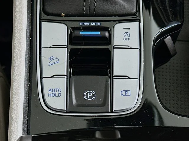 New 2026 Red Hyundai SEL image 18