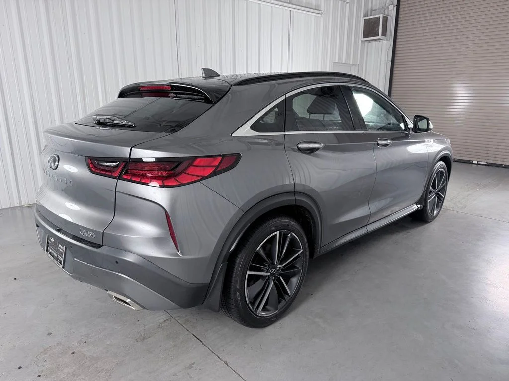 Used 2023 Gray INFINITI LUXE image 5