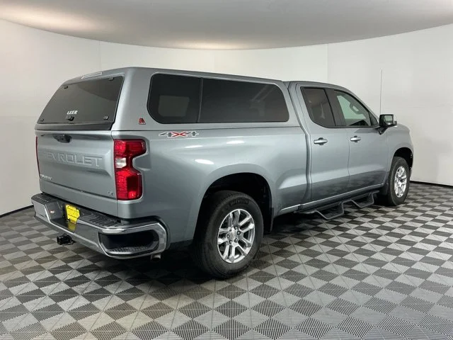 Used 2026 Sterling Gray Metallic Chevrolet LT image 4