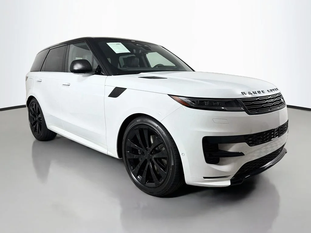 New 2027 Fuji White Land Rover Dynamic SE image 3