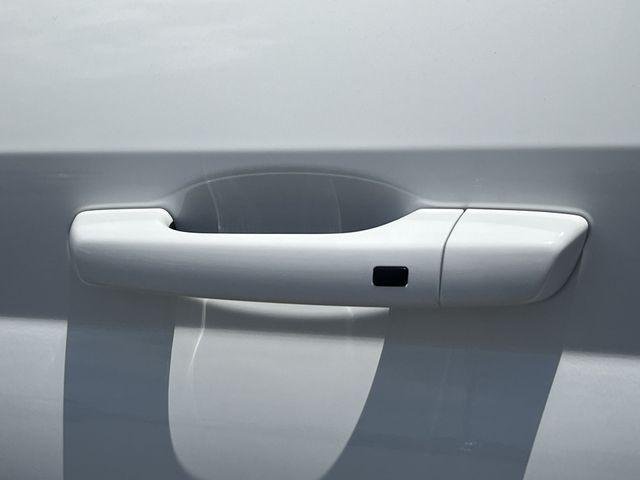 New 2026 White Hyundai SEL w/Two-Tone Roof image 34