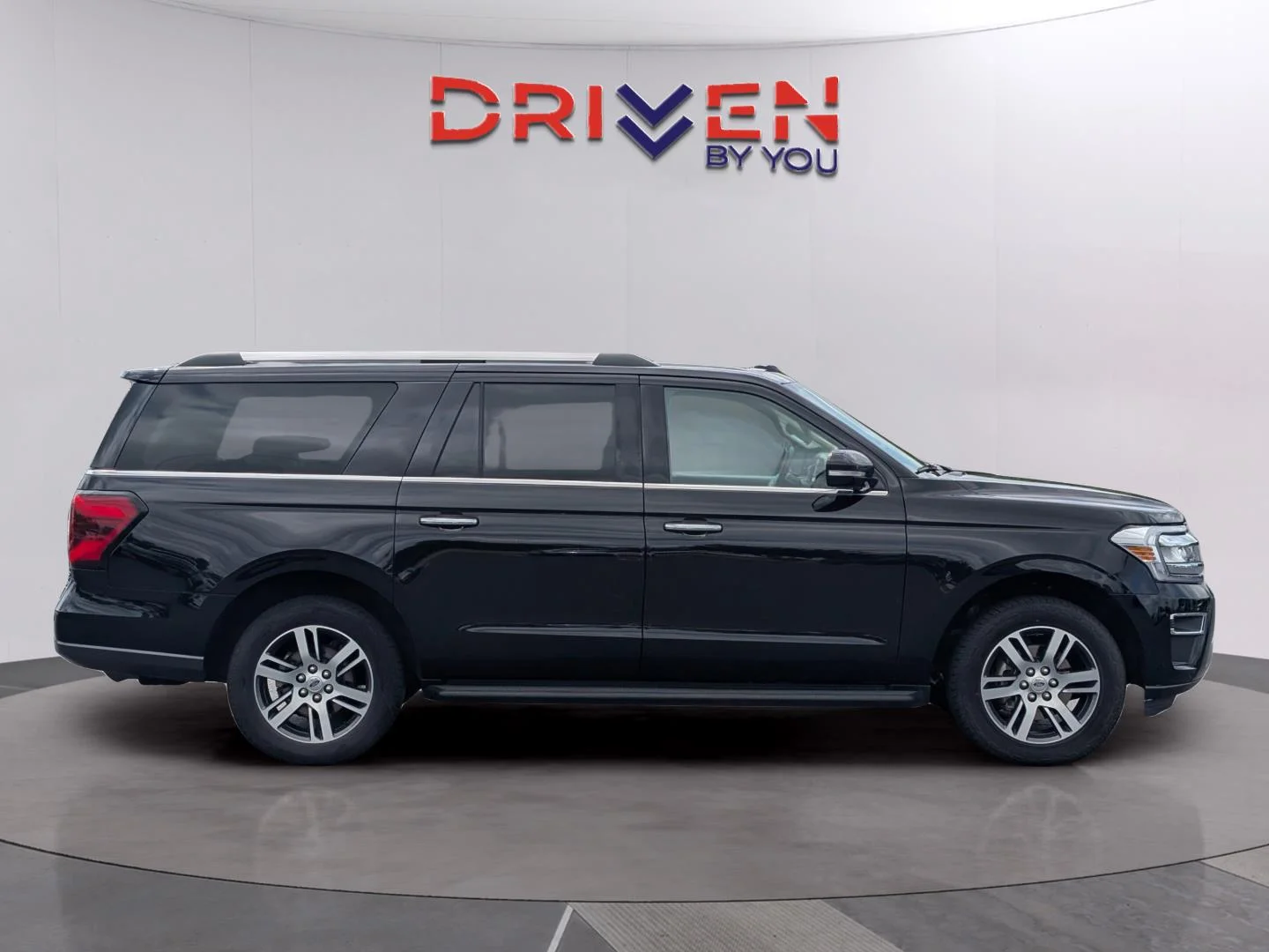 Used 2024 Agate Black Ford Limited image 6