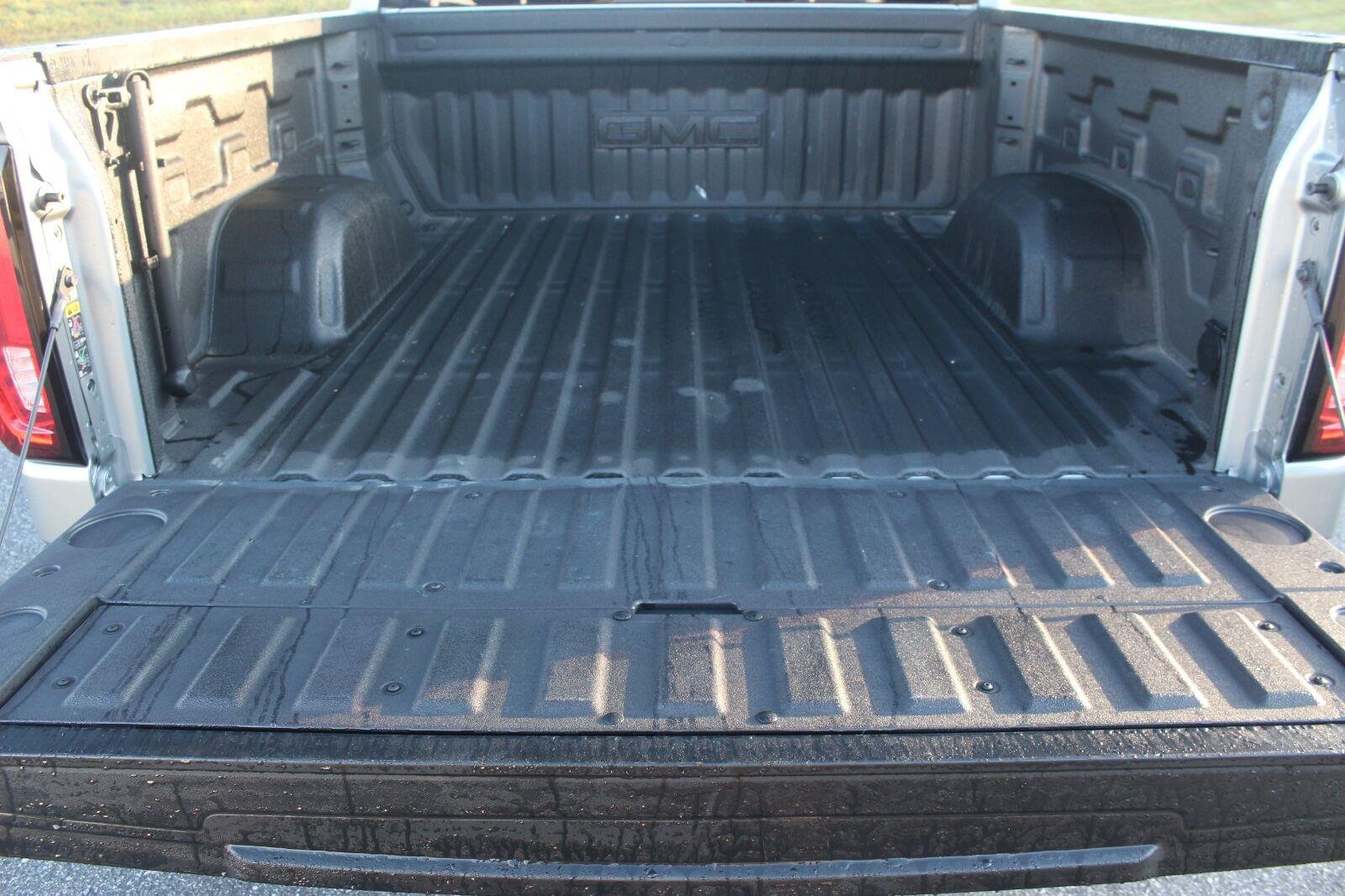 Used 2026 Sterling Metallic GMC SLT image 13