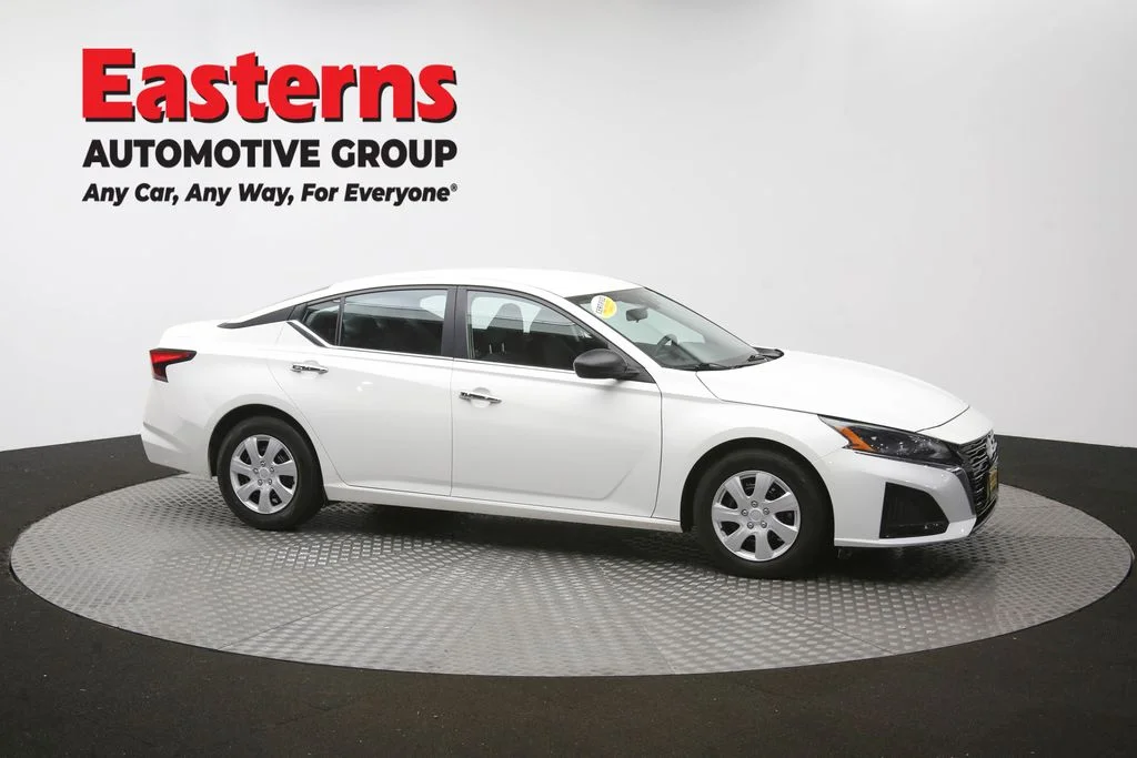 Used 2024 White Nissan 2.5 S image 45