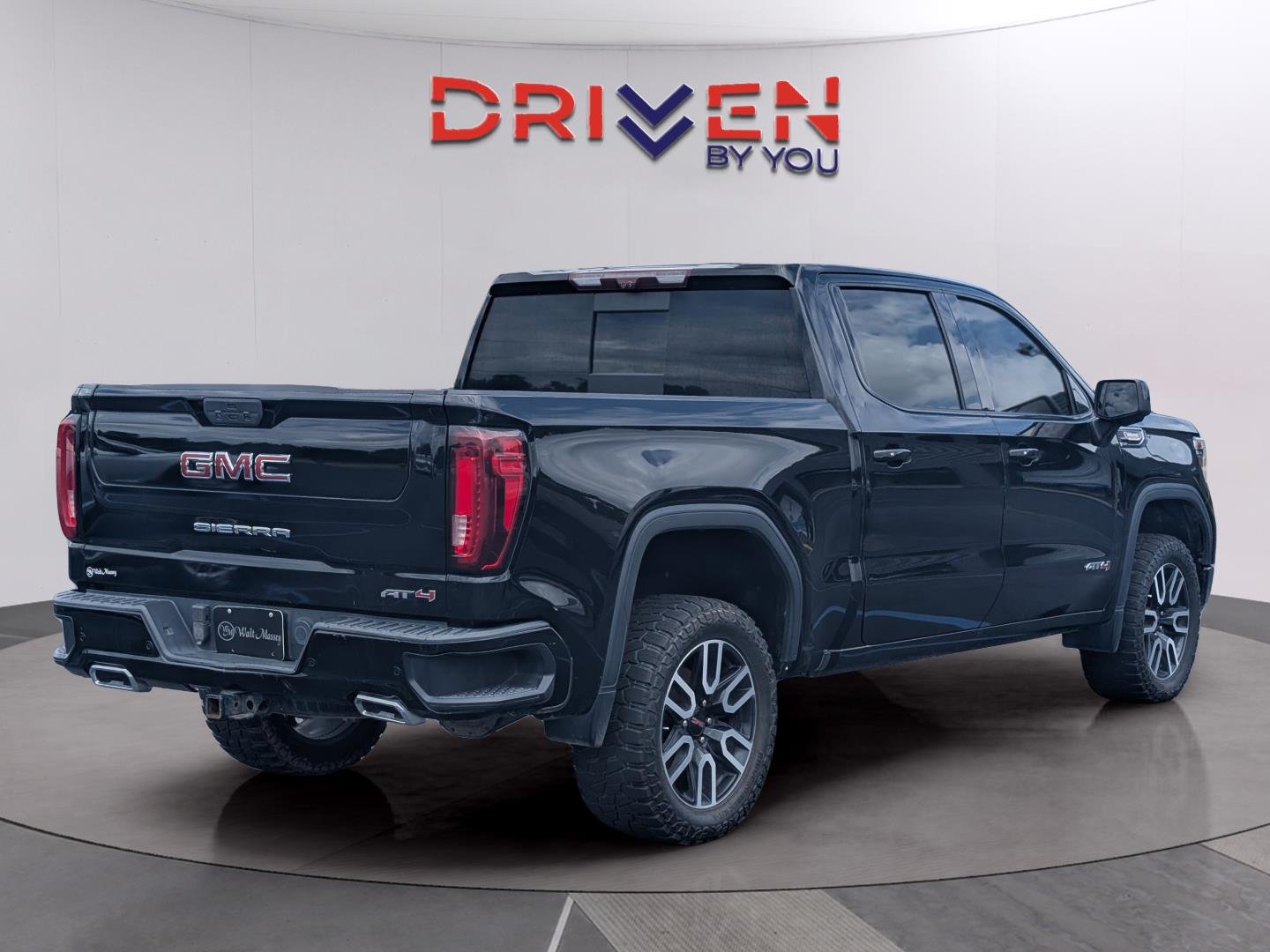 Used 2021 Onyx Black GMC AT4 image 5