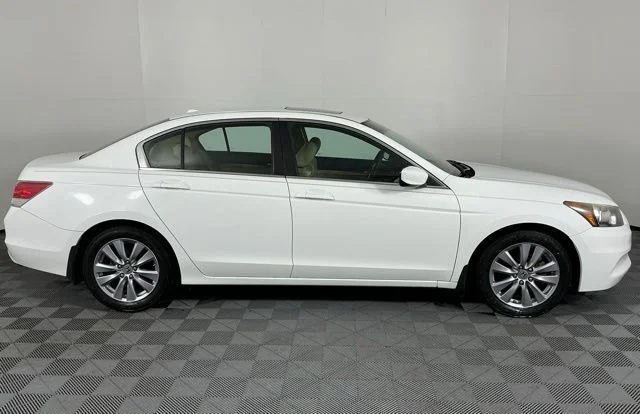 Used 2012 White Orchid Pearl Honda EX-L image 8
