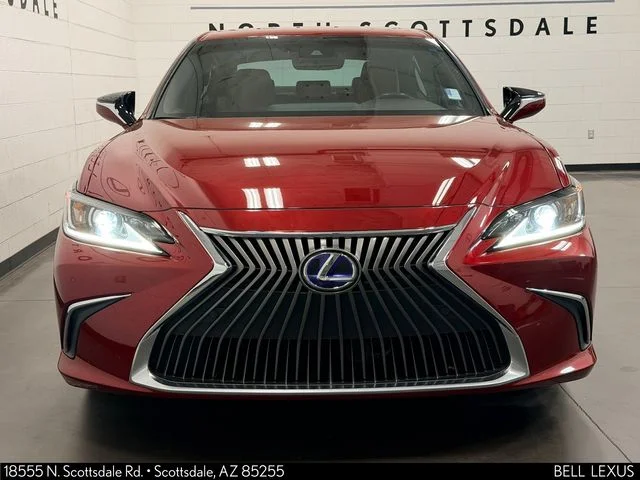 Used 2021 Red Lexus 300h image 6
