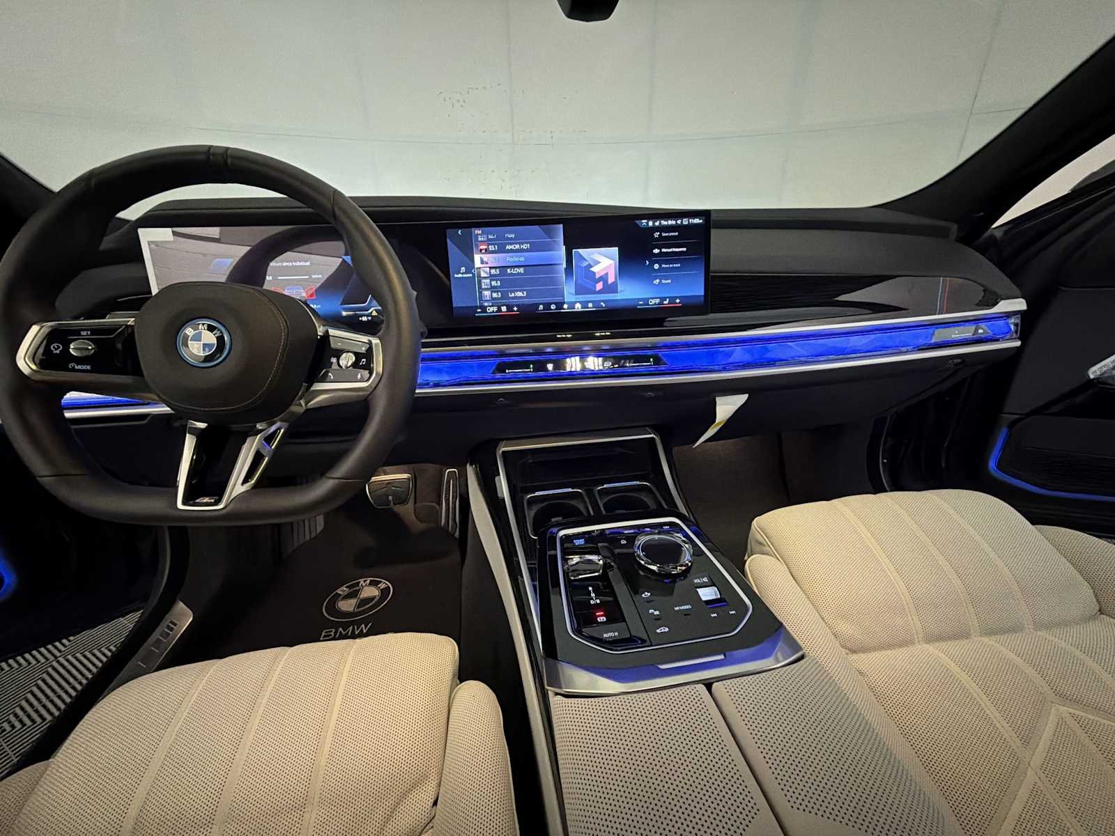 2026 BMW i7 60 - Photo 14