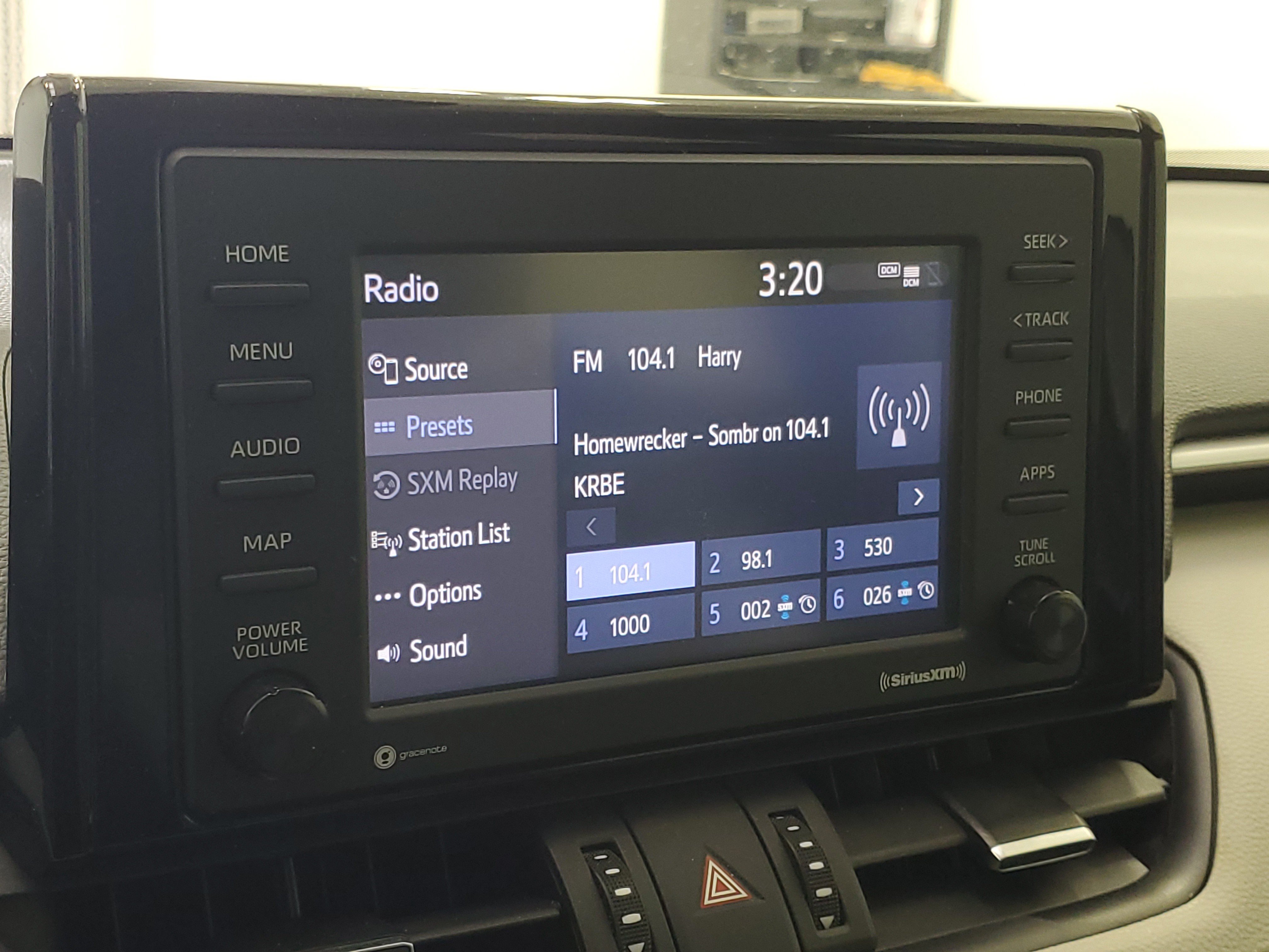 Used 2021 Lunar Rock Toyota XLE Premium image 28