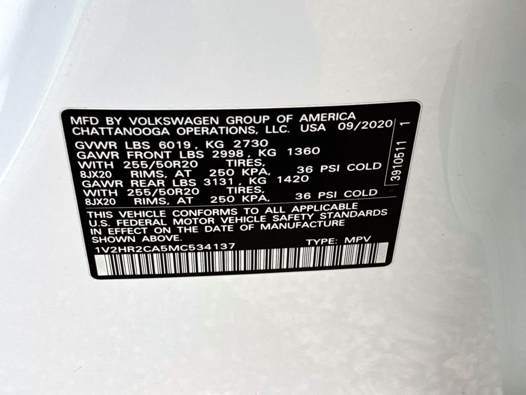 Used 2021 White Volkswagen 3.6L V6 SE w/Technology image 23