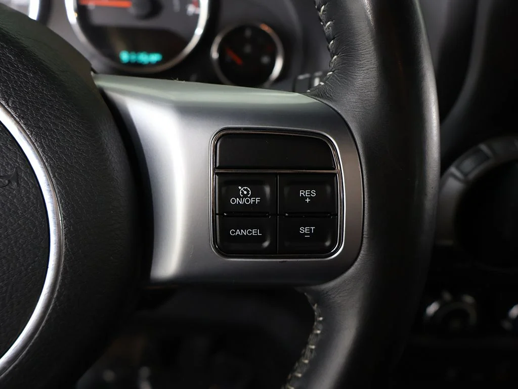 Used 2018 Granite Crystal Metallic Clearcoat Jeep Unlimited Sport image 29