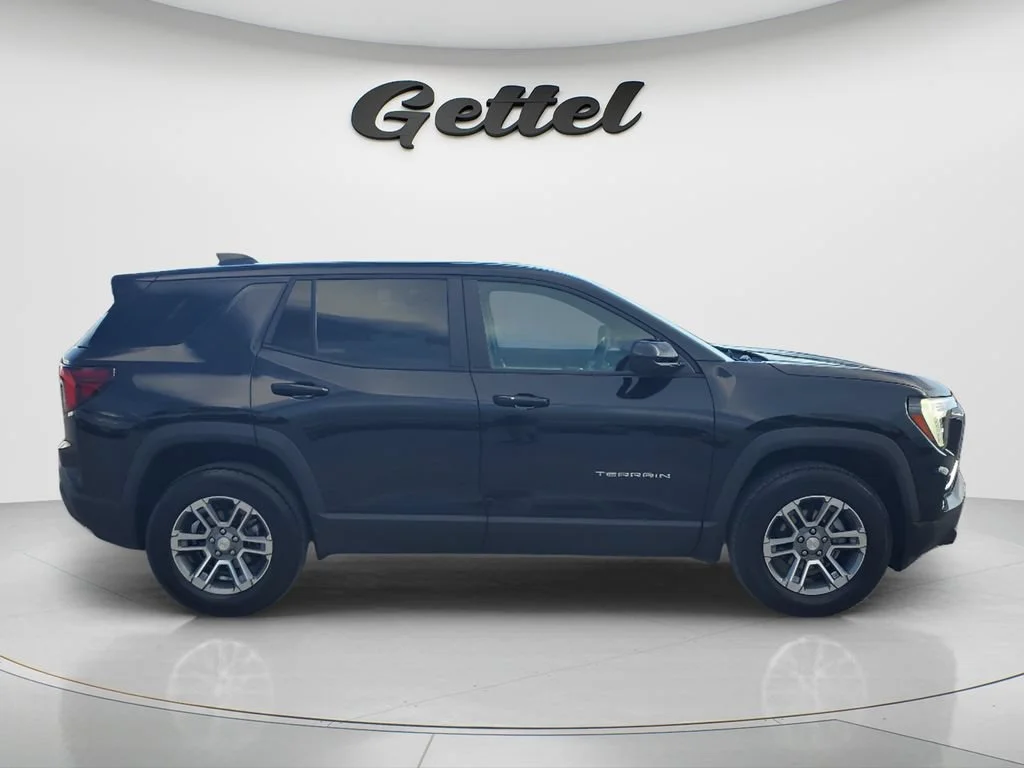 Used 2025 Ebony Twilight Metallic GMC Elevation image 4