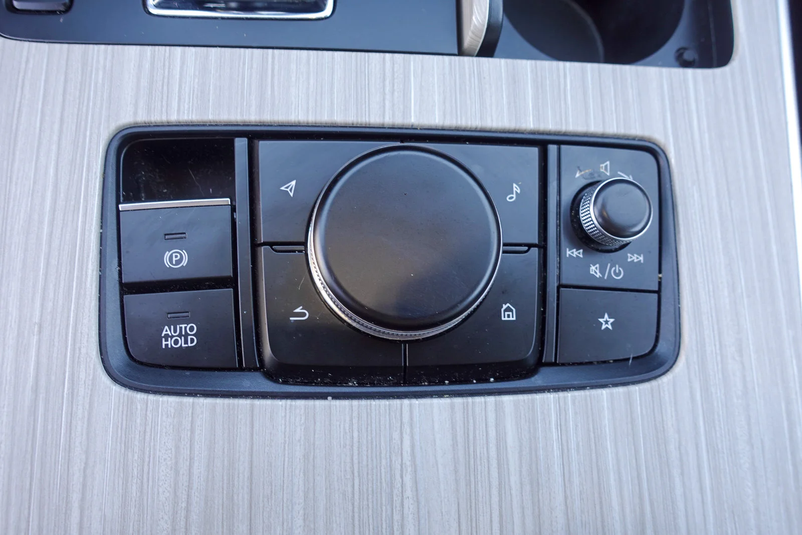 Certified Used 2024 Platinum Quartz Mazda Preferred image 24