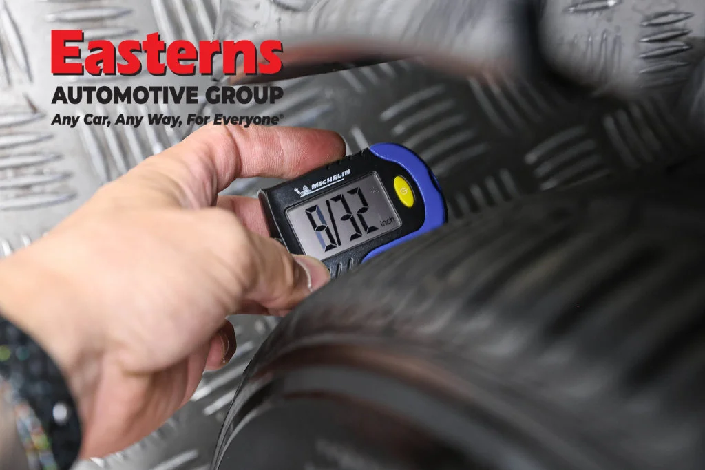 Used 2025 Black Nissan 2.5 SV image 28
