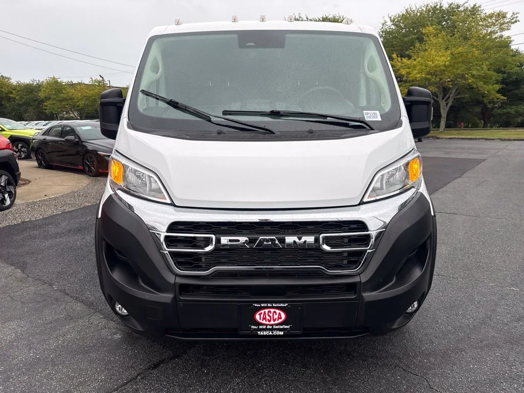 Used 2025 White Ram Base image 2