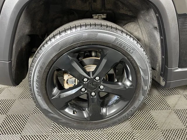 Used 2023 Black Jeep Limited image 9