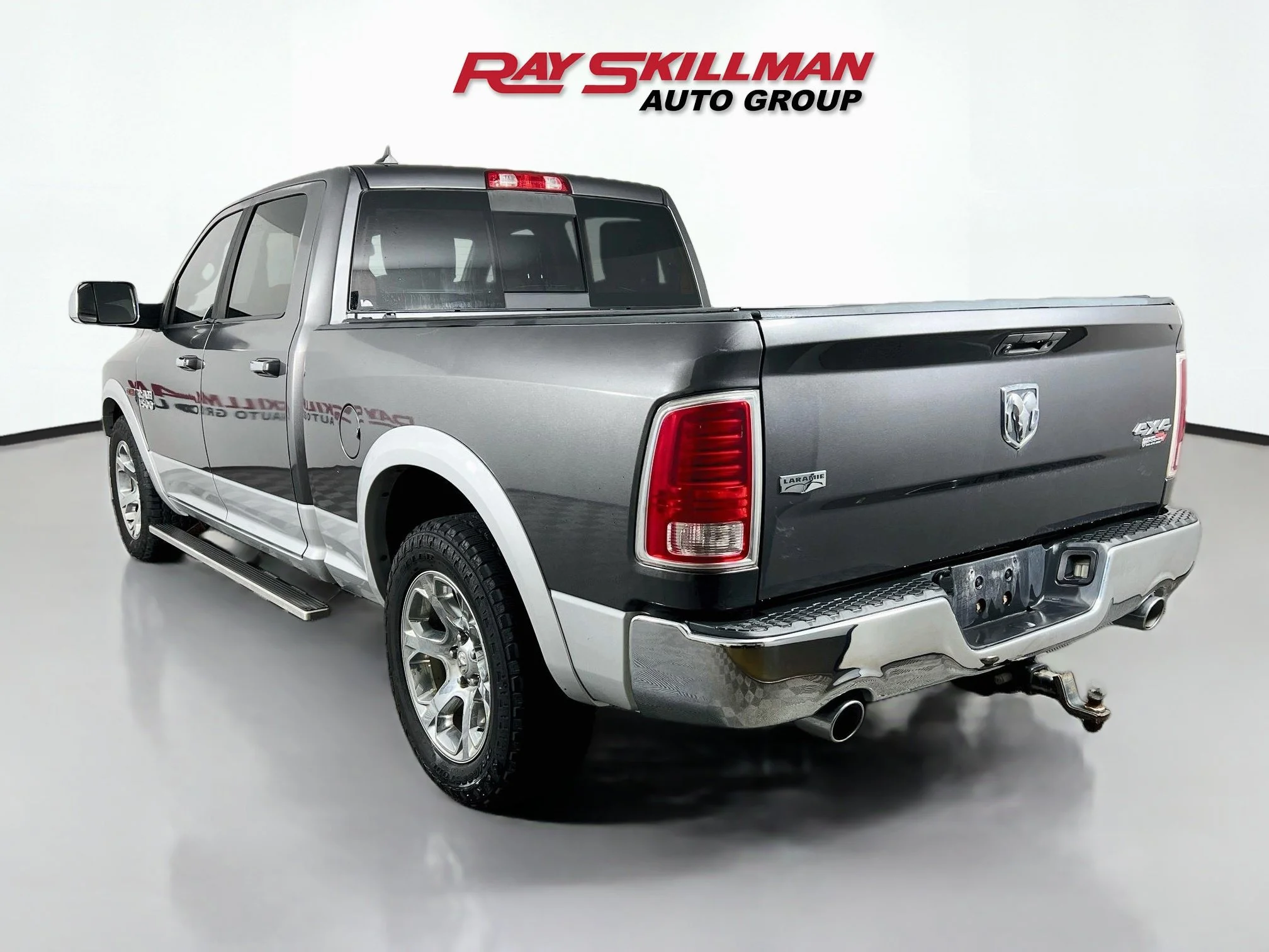 Used 2016 Granite Crystal Metallic Clearcoat Ram LARAMIE image 5