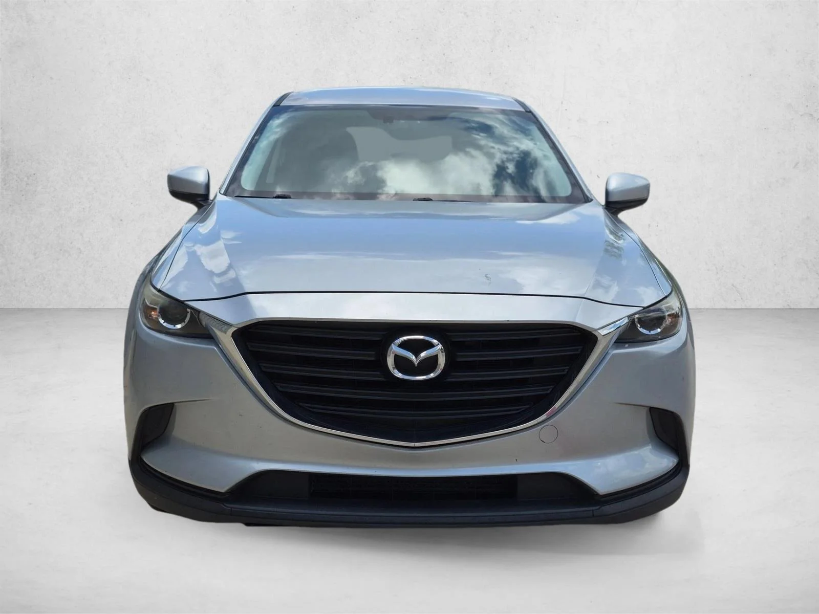 Used 2016 Sonic Silver Metallic Mazda Sport image 2