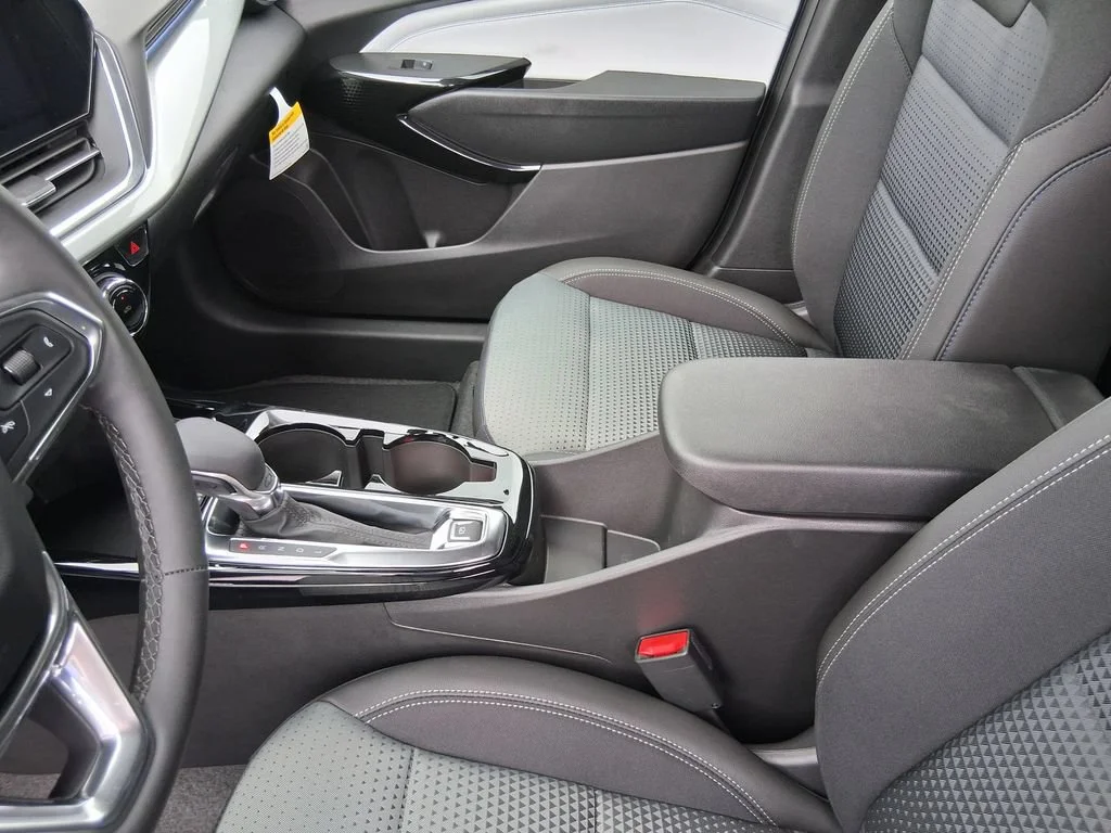 2026 Chevrolet Trax LT - Photo 15