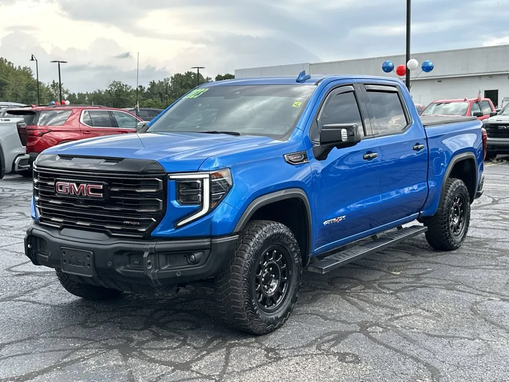 Certified Used 2023 DYNAMIC BLUE METALLIC GMC AT4X image 4