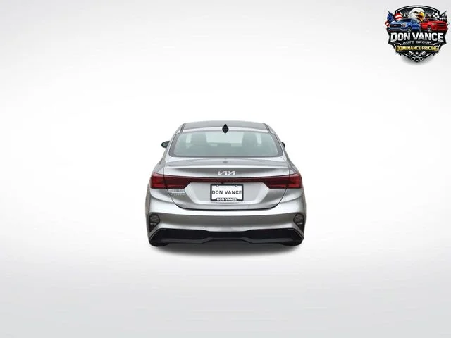 Used 2024 Gray Kia LXS image 4