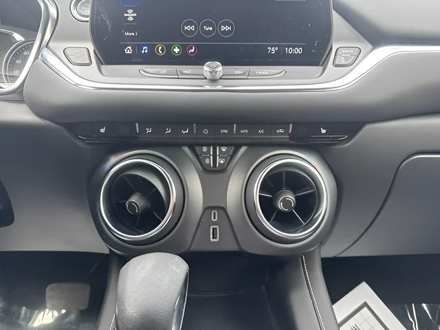 Used 2024 Gray Chevrolet LT image 19