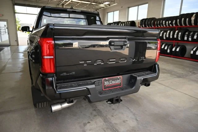 2026 Toyota Tacoma SR5 - Photo 7