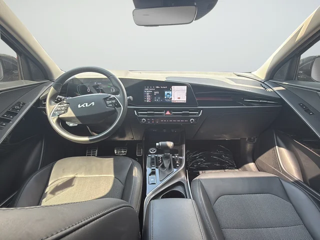 Used 2023 Gray Kia EX Touring image 9