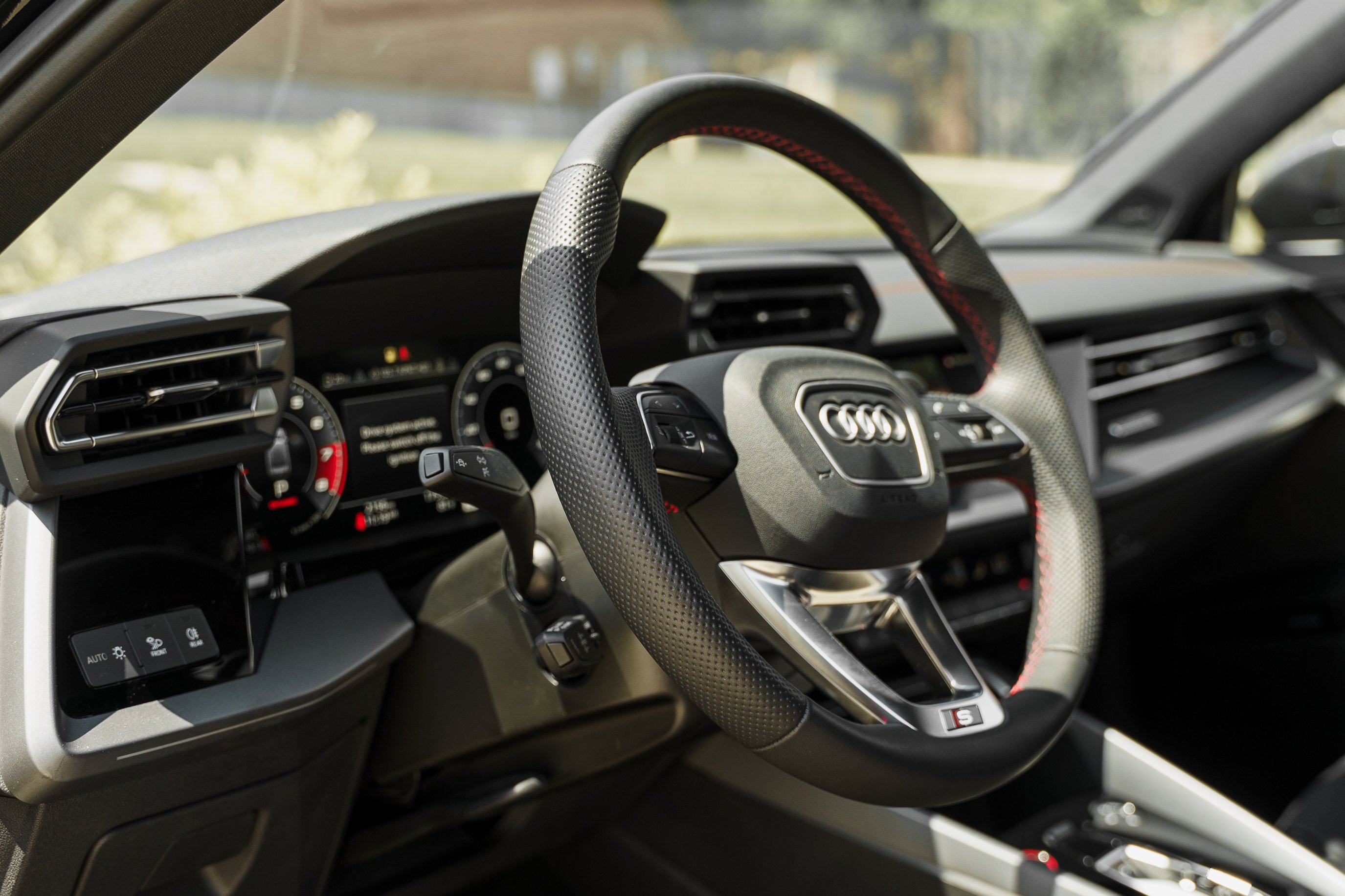 Used 2025 Mythos Black Metallic Audi Premium Plus image 9
