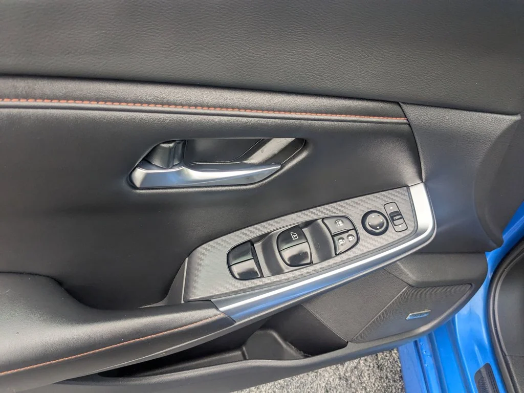 Used 2021 Electric Blue Metallic Nissan SR image 12