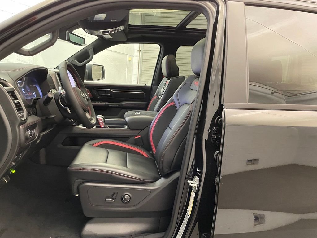 New 2027 Diamond Black Crystal Pearl-Coat Exterior Paint RAM TRX image 25