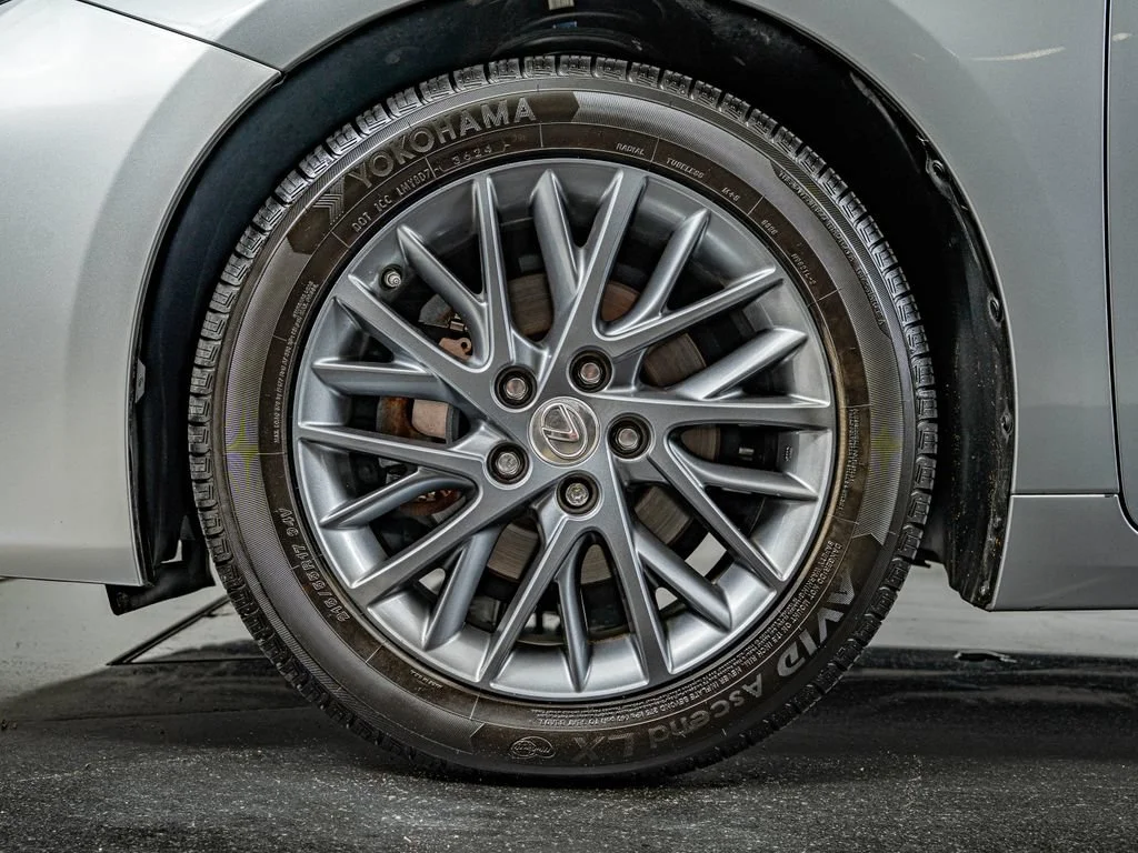 Used 2018 Silver Lexus 350 image 10