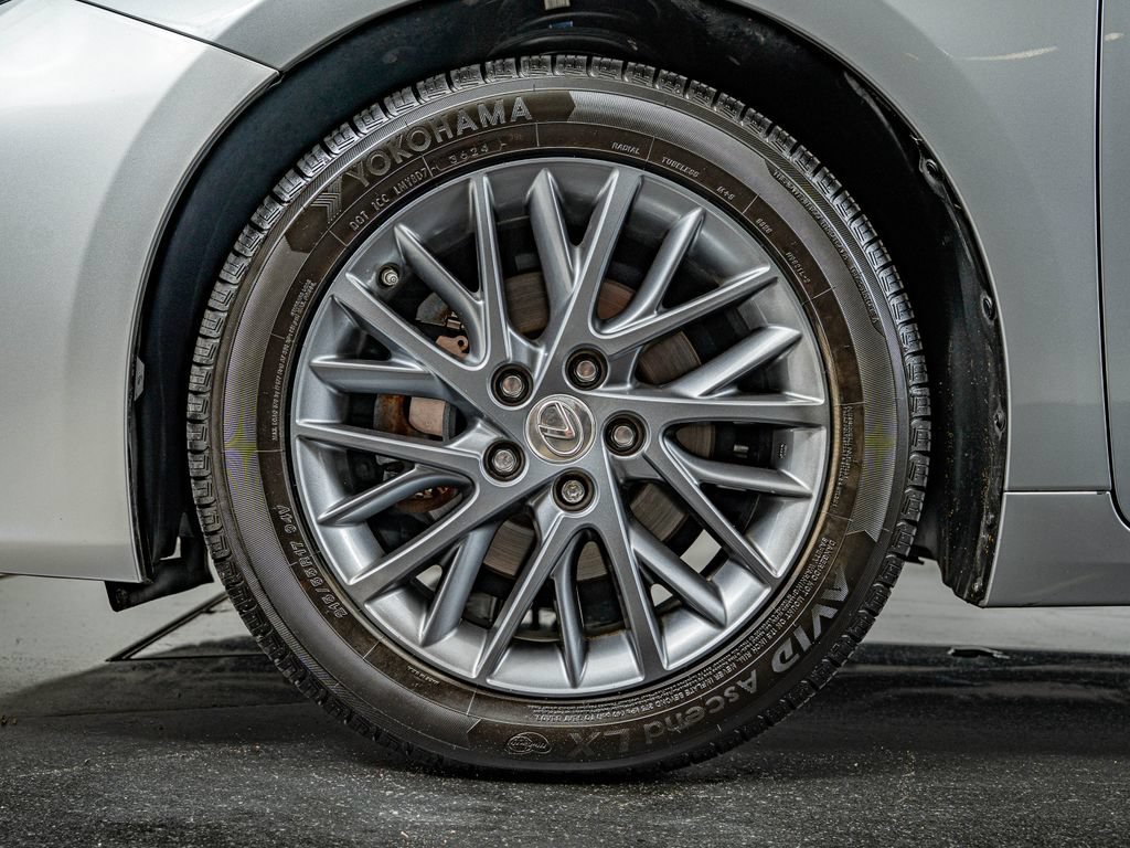 Used 2018 Silver Lexus 350 image 10