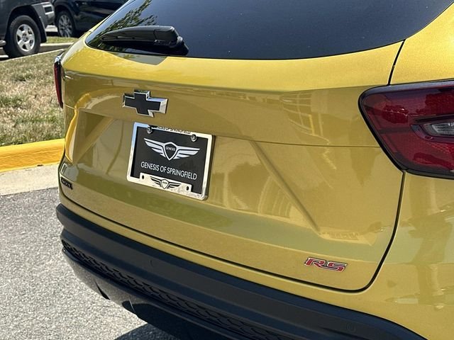Used 2024 Yellow Chevrolet 1RS image 11