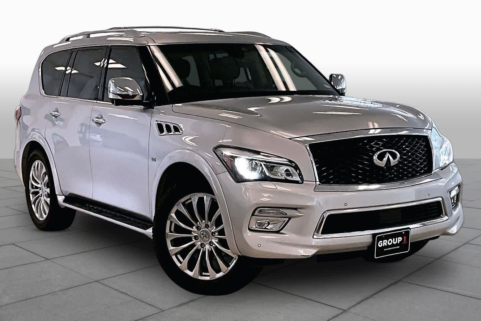 Used 2017 Liquid Platinum INFINITI  image 2