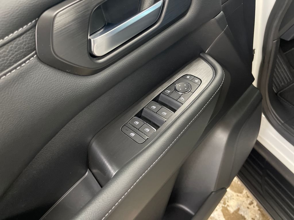 Certified Used 2025 White Nissan SV image 19