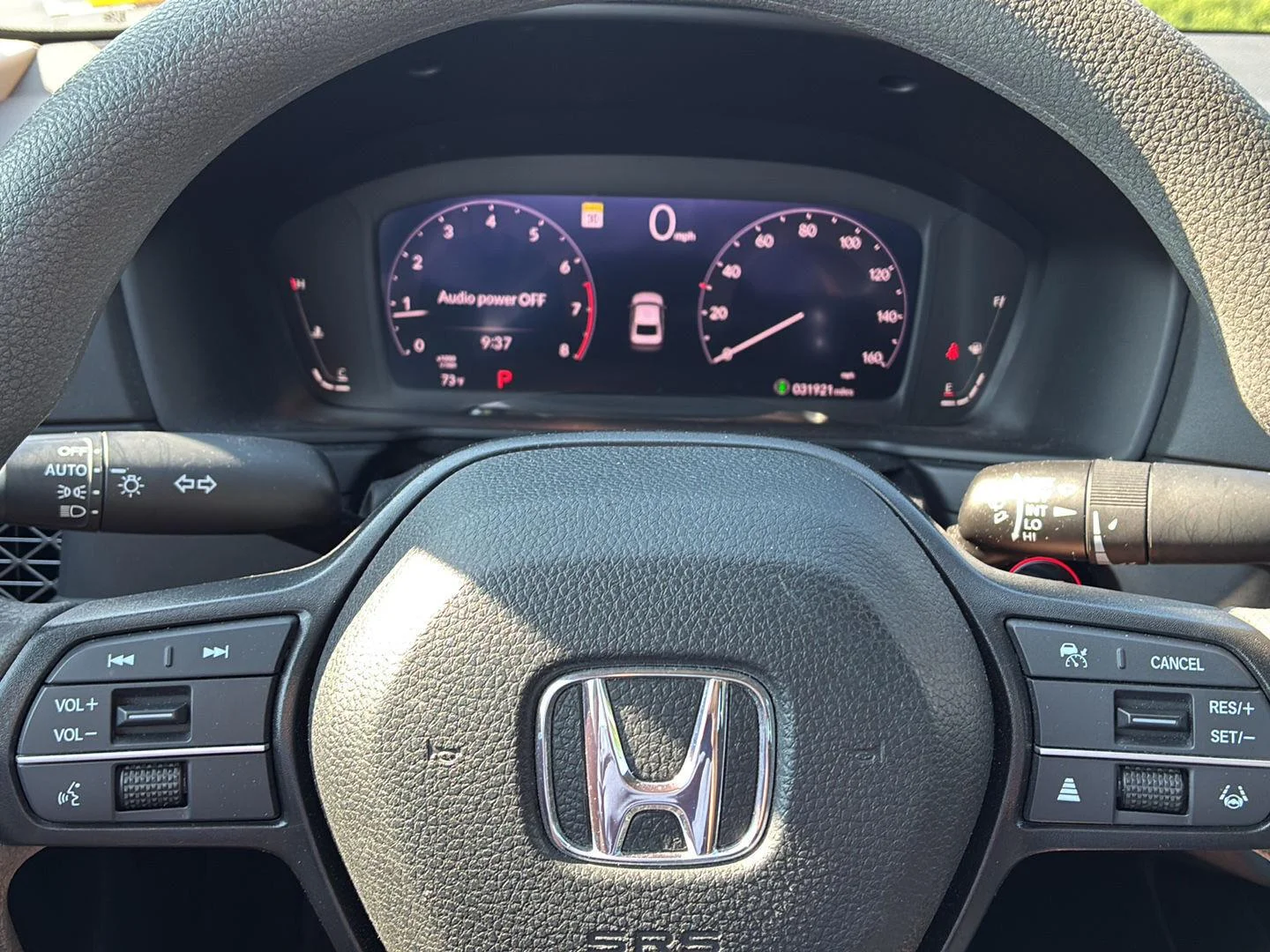 Used 2023 Platinum White Pearl Honda LX image 6