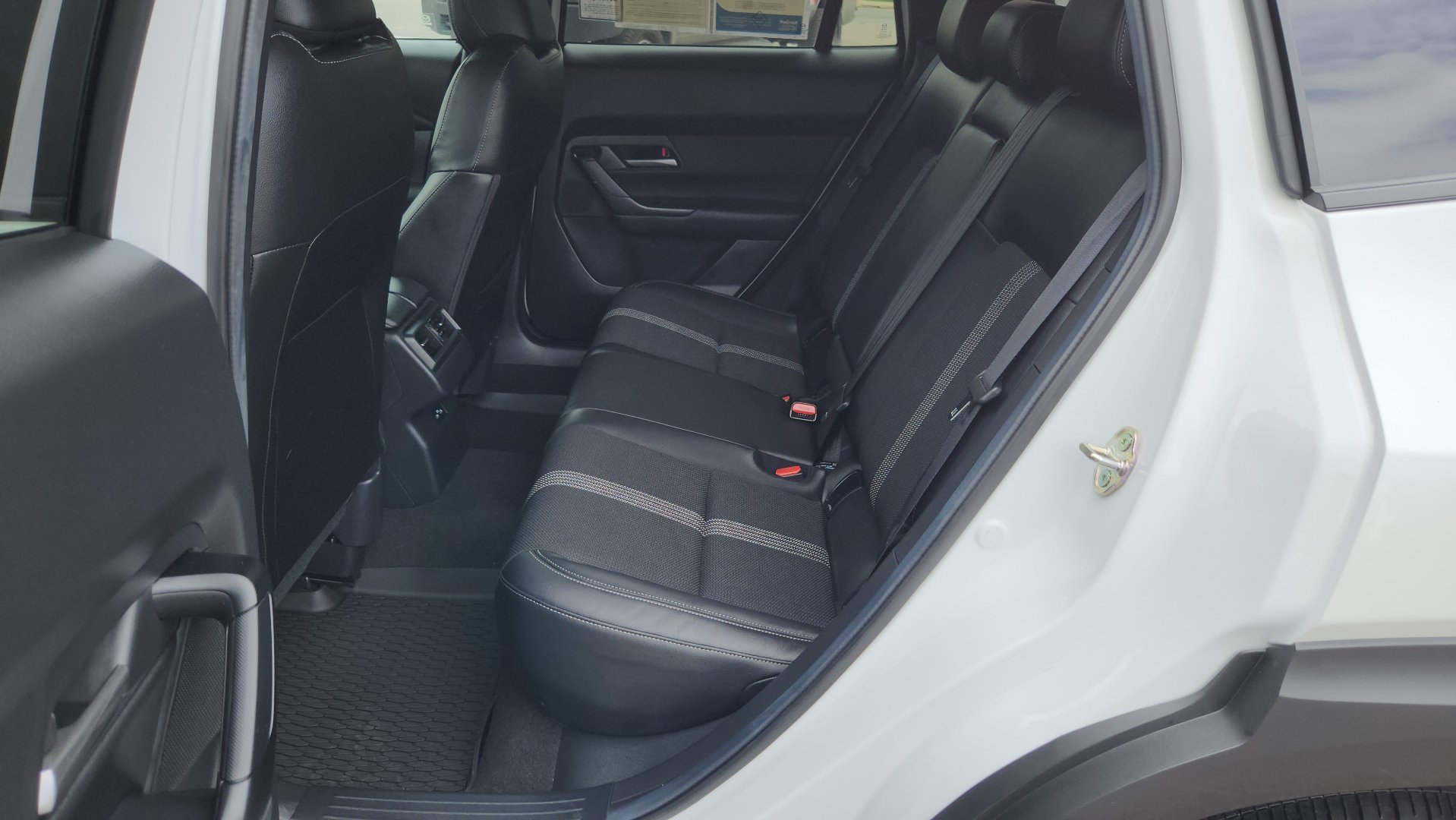 Used 2025 Wind Chill Pearl Mazda 2.5 S Premium Package image 26