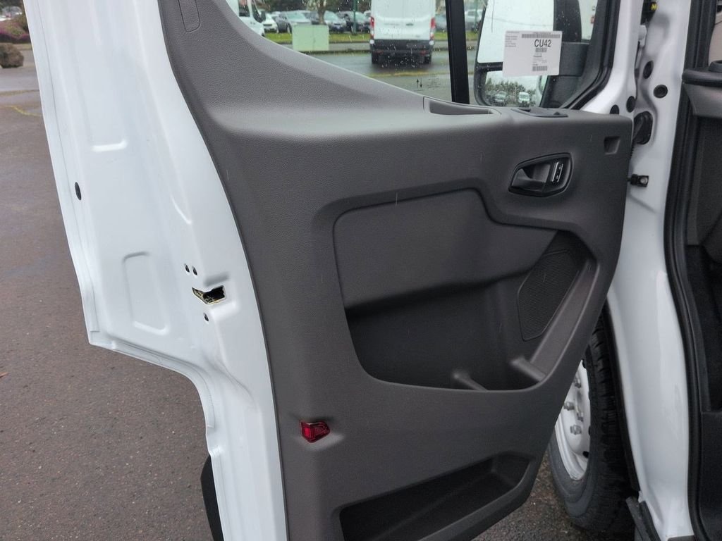 New 2026 Oxford White Ford Cargo Van image 40