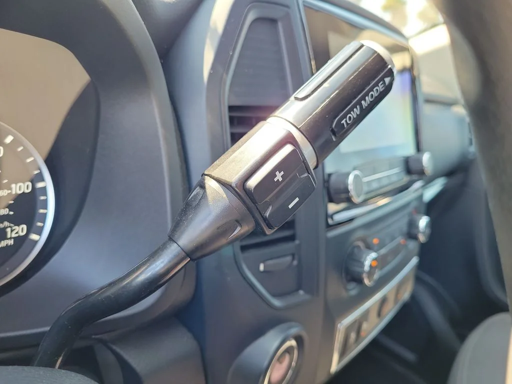 Used 2023 Gray Nissan SV image 31