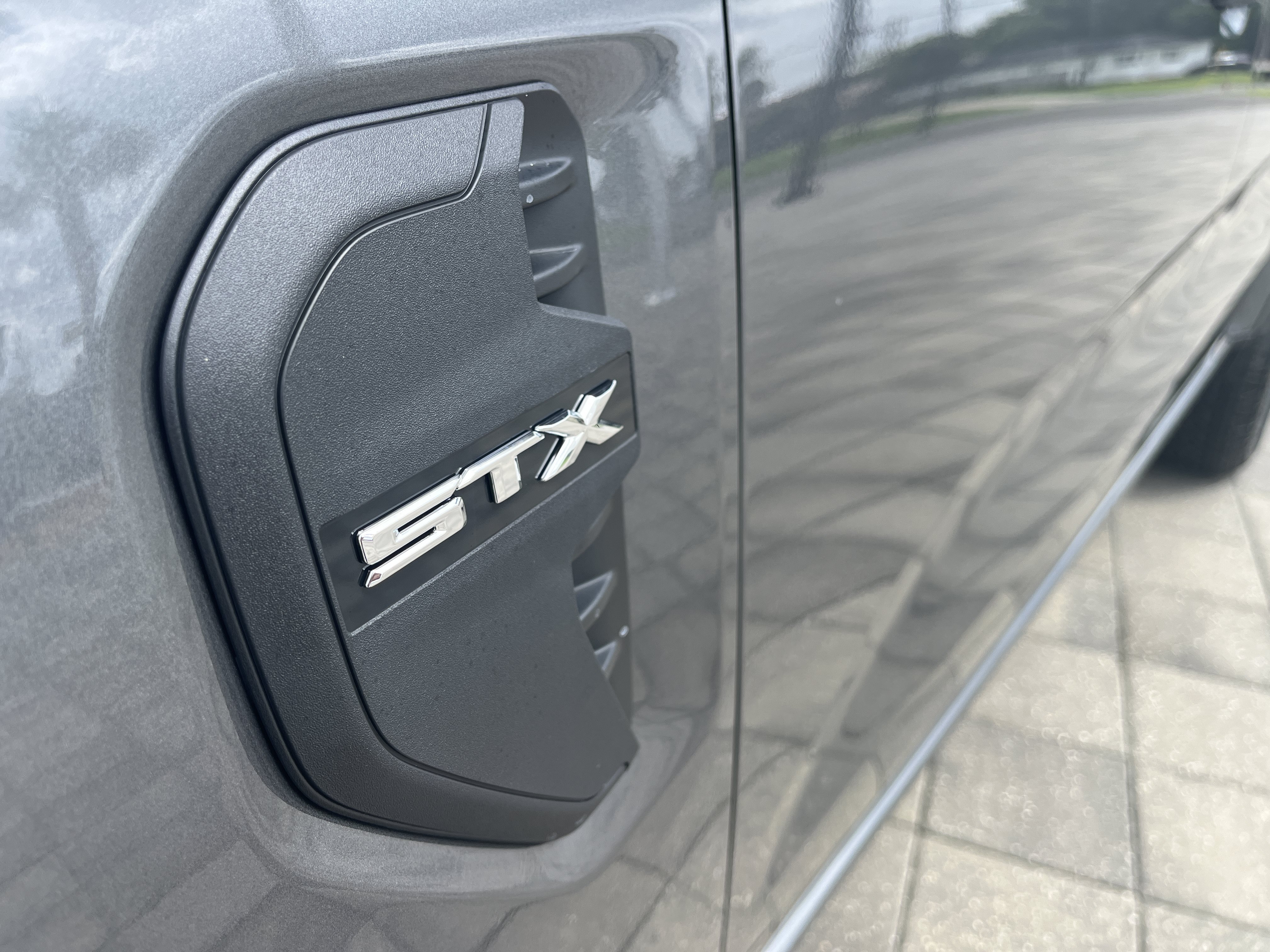 New 2026 Carbonized Gray Metallic Ford XL image 10