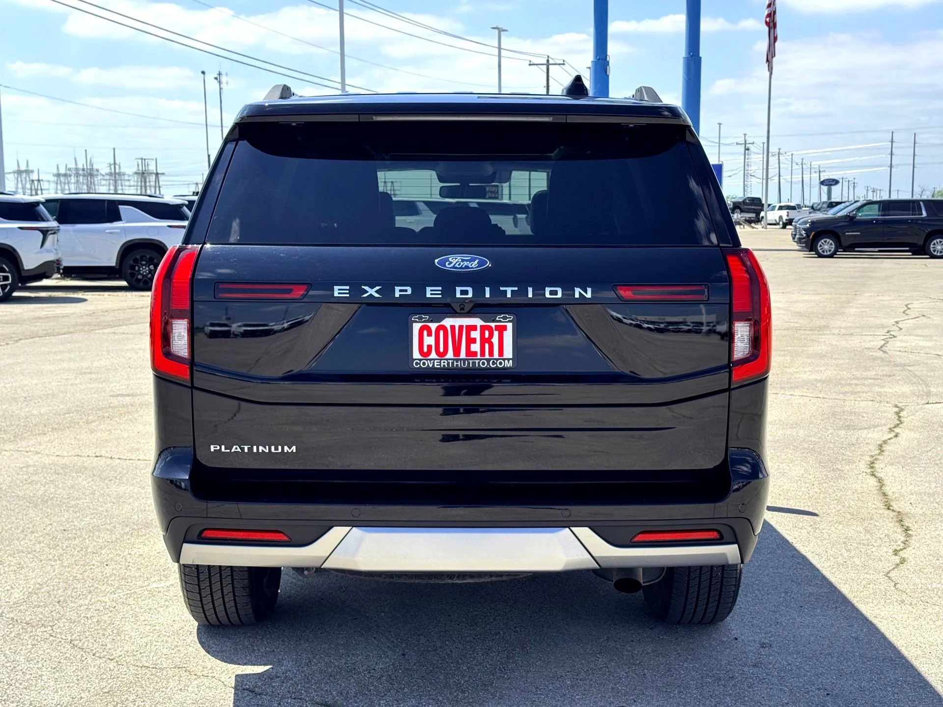 Used 2025  Ford Platinum image 7
