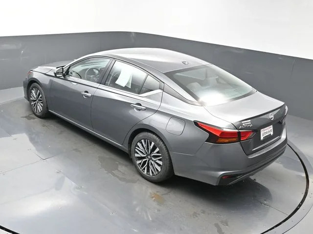 Used 2024 Gray Nissan 2.5 SV image 40
