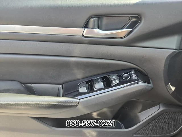 Used 2023 Gray Nissan 2.5 SV image 31