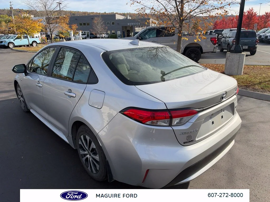 Used 2021 Classic Silver Metallic Toyota LE image 6