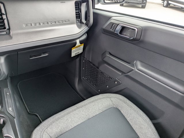 2025 Ford Bronco 4-Door Base - Photo 16