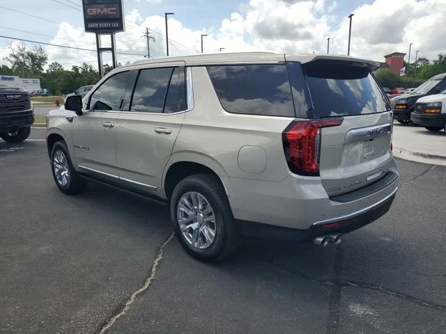 Used 2022 Pearl Beige Metallic GMC Denali image 3