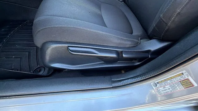 Used 2016 Silver Honda LX image 19